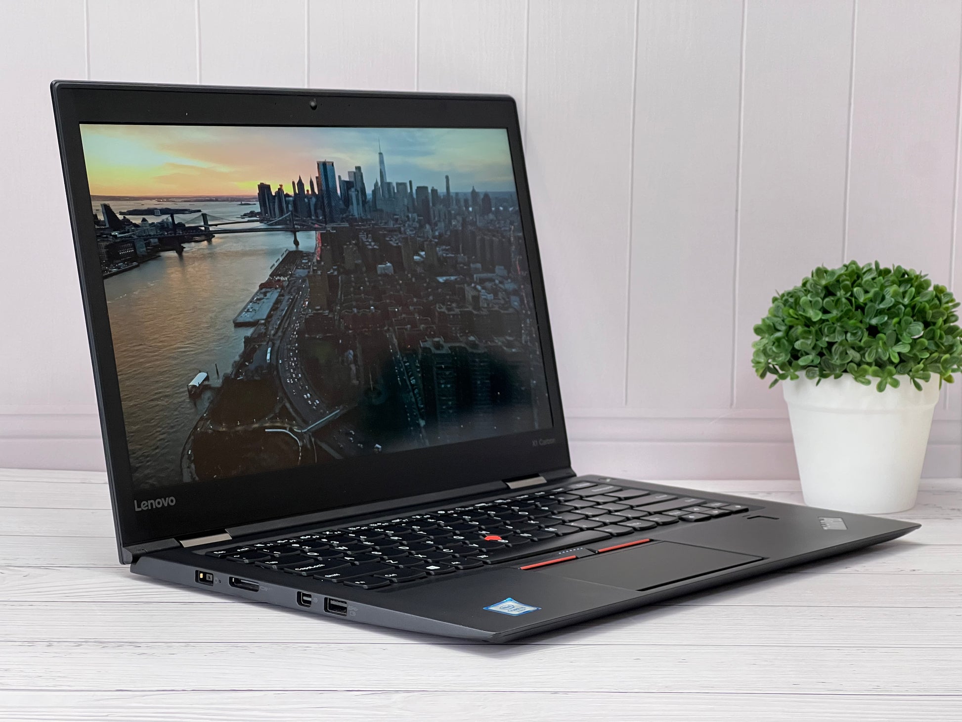 Laptop Lenovo x1 Carbon Core i5 6ta Gen SSD 256GB RAM 8GB DDR4 Pantalla 14" Clase B