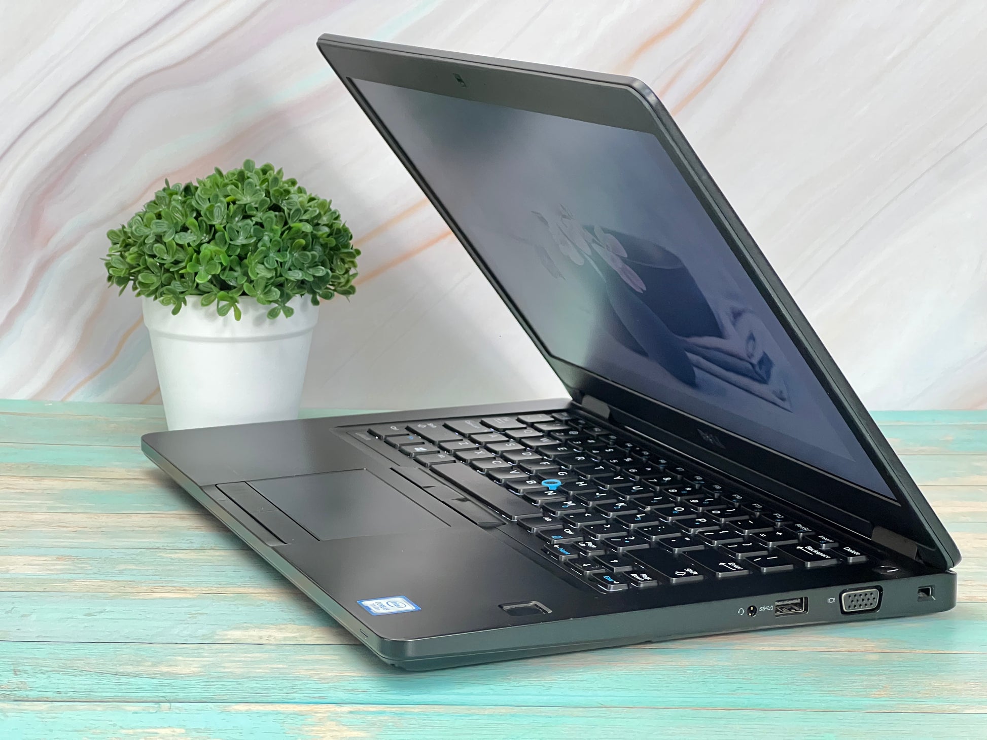 Laptop Dell Latitude 5480 Core i5 7ma Gen SSD 480GB 16GB Pantalla 14" Clase B