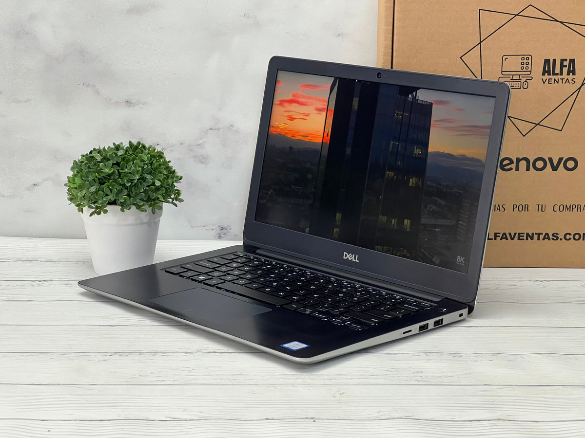 Laptop Dell Vostro 13 5370 Core i7 8va Gen | SSD 256GB | 16GB RAM | Gráficos dedicados  AMD Radeon 530 4GB