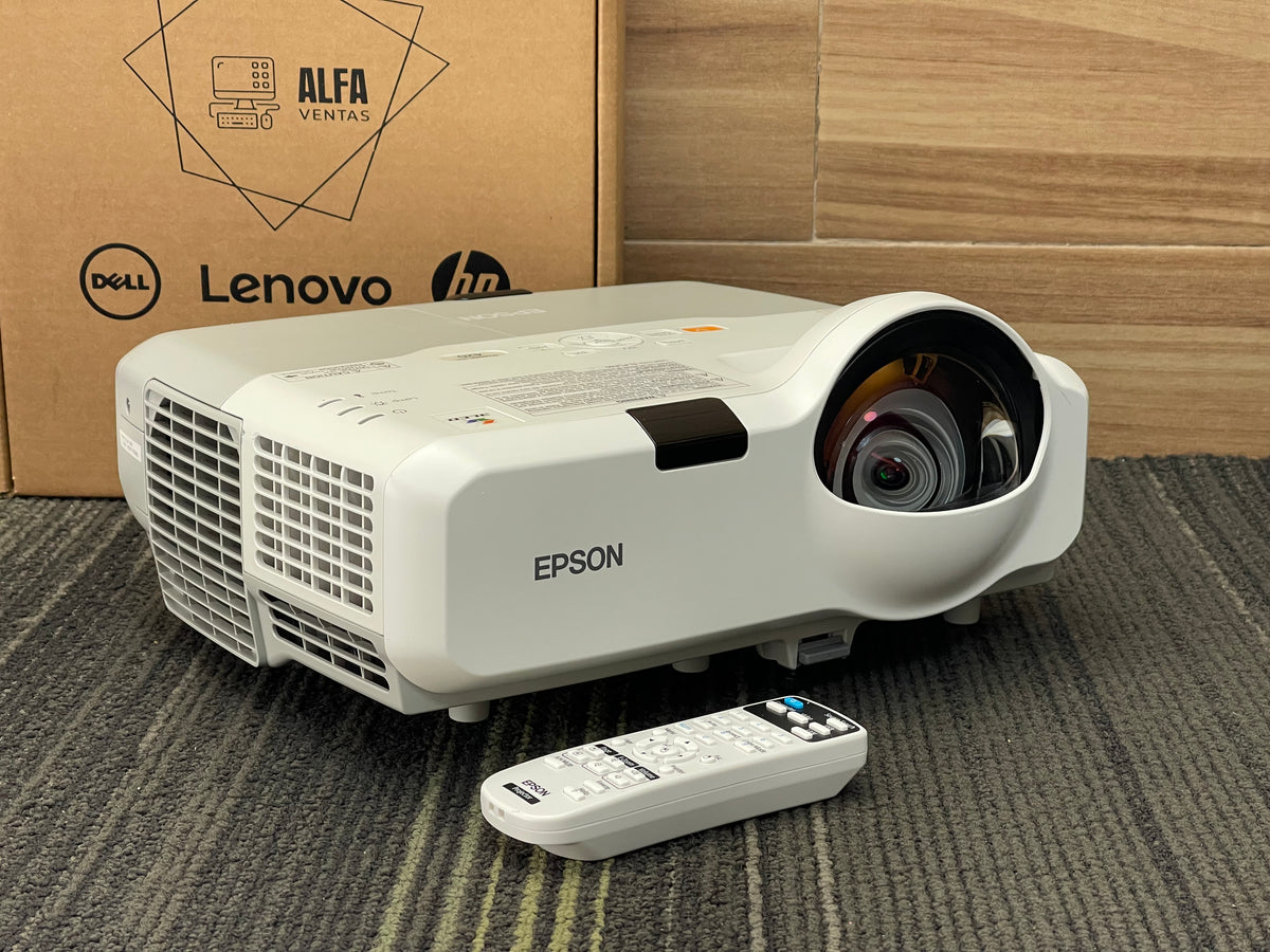 Proyector EPSON PowerLite 530 – WXGA | HDMI | LAN | 3200 lúmenes Con control