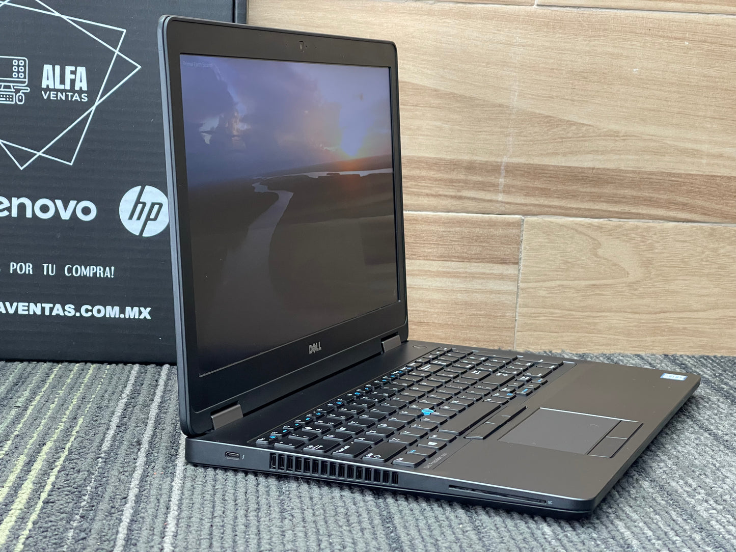 Laptop Dell Precision 3520 Core i7 7ma gen SSD 480GB 16GB RAM Pantalla 15.6" QUADRO M620 2GB Clase B