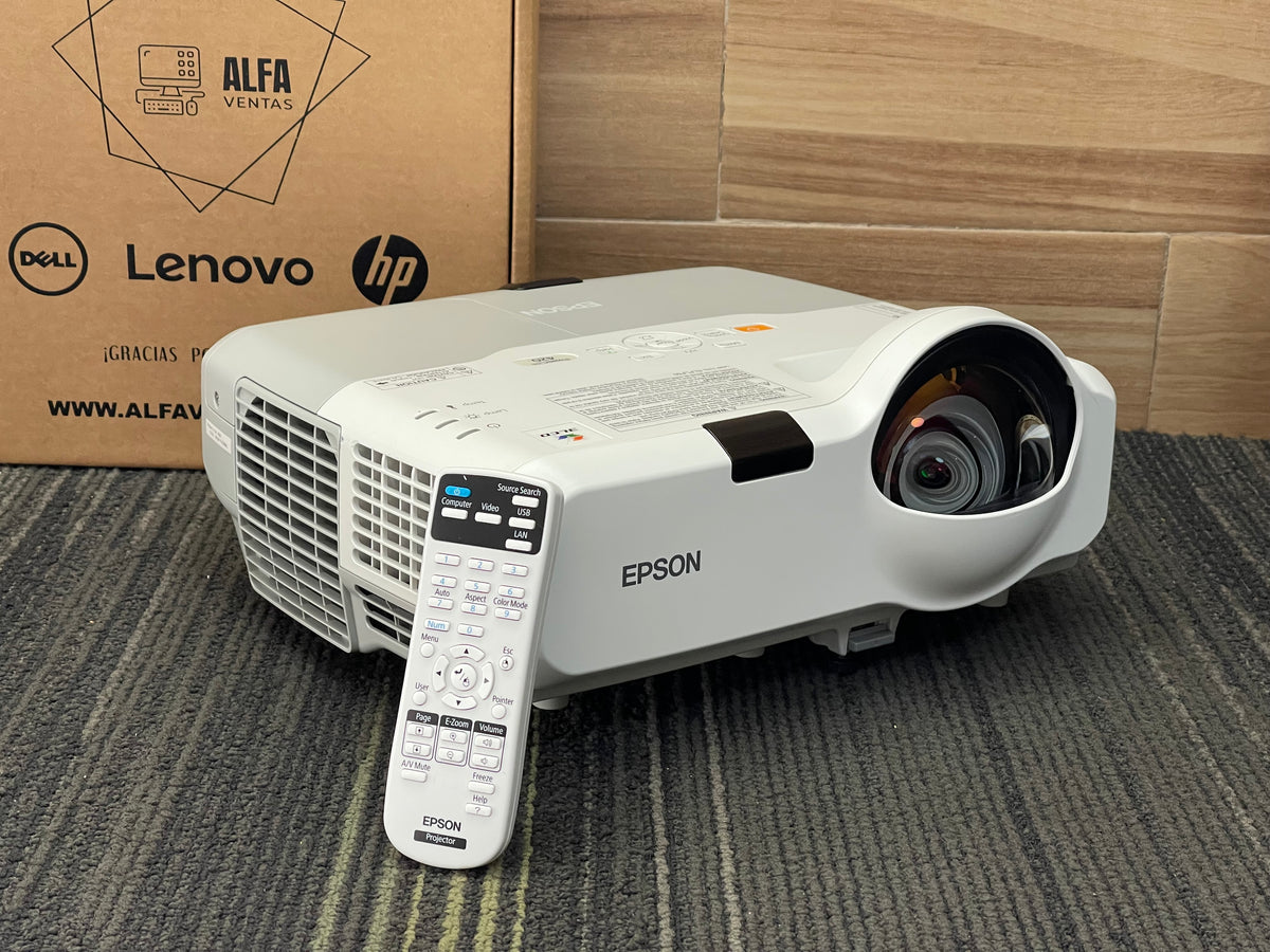 Proyector EPSON PowerLite 530 – WXGA | HDMI | LAN | 3200 lúmenes Con control