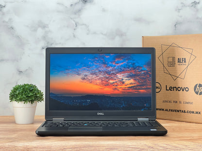 Laptop Dell Precision 3520 Core i7 7ma gen SSD 480GB 16GB RAM Pantalla 15.6" QUADRO M620 2GB Clase B
