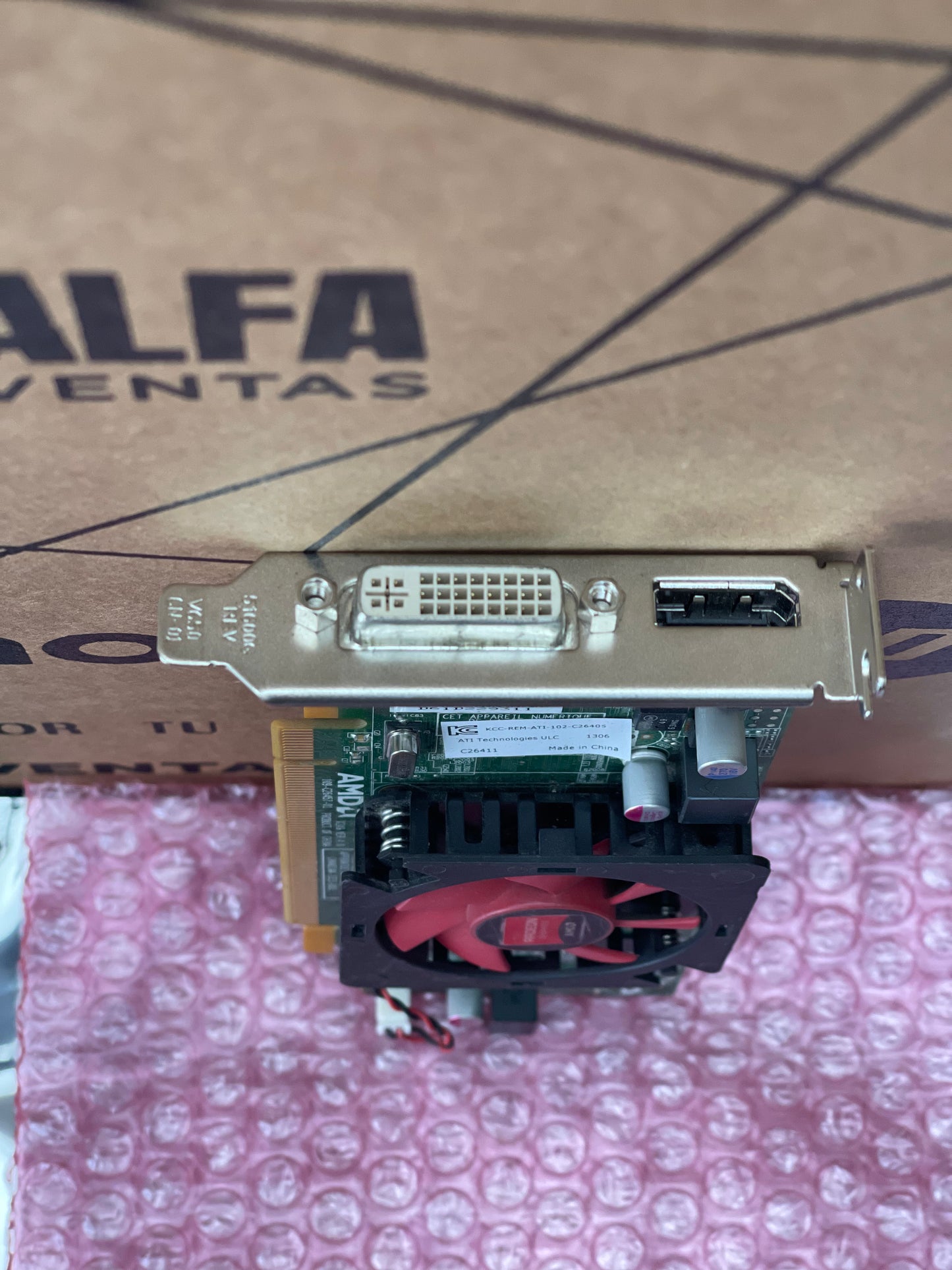 Tarjeta Gráfica AMD Radeon HD 7000 Series | 1GB | Bajo Perfil | DisplayPort / DVI