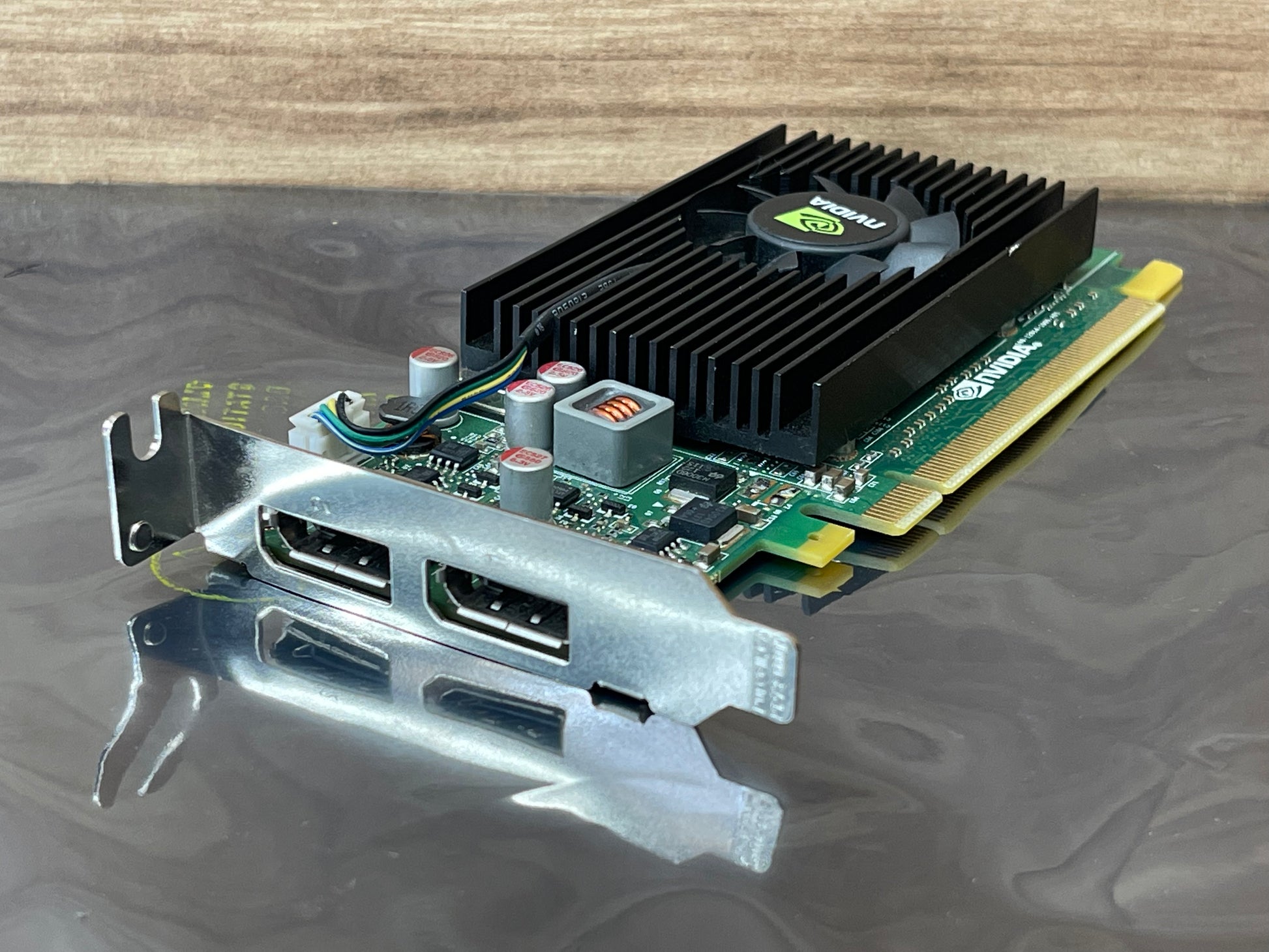 Tarjeta Gráfica NVIDIA NVS 310 512mb bajo perfil, DisplayPort x2