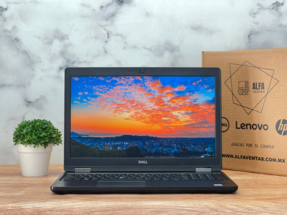 Laptop Dell Precision 3520 Core i7 7ma gen SSD 480GB 16GB RAM Pantalla 15.6" QUADRO M620 2GB Clase B