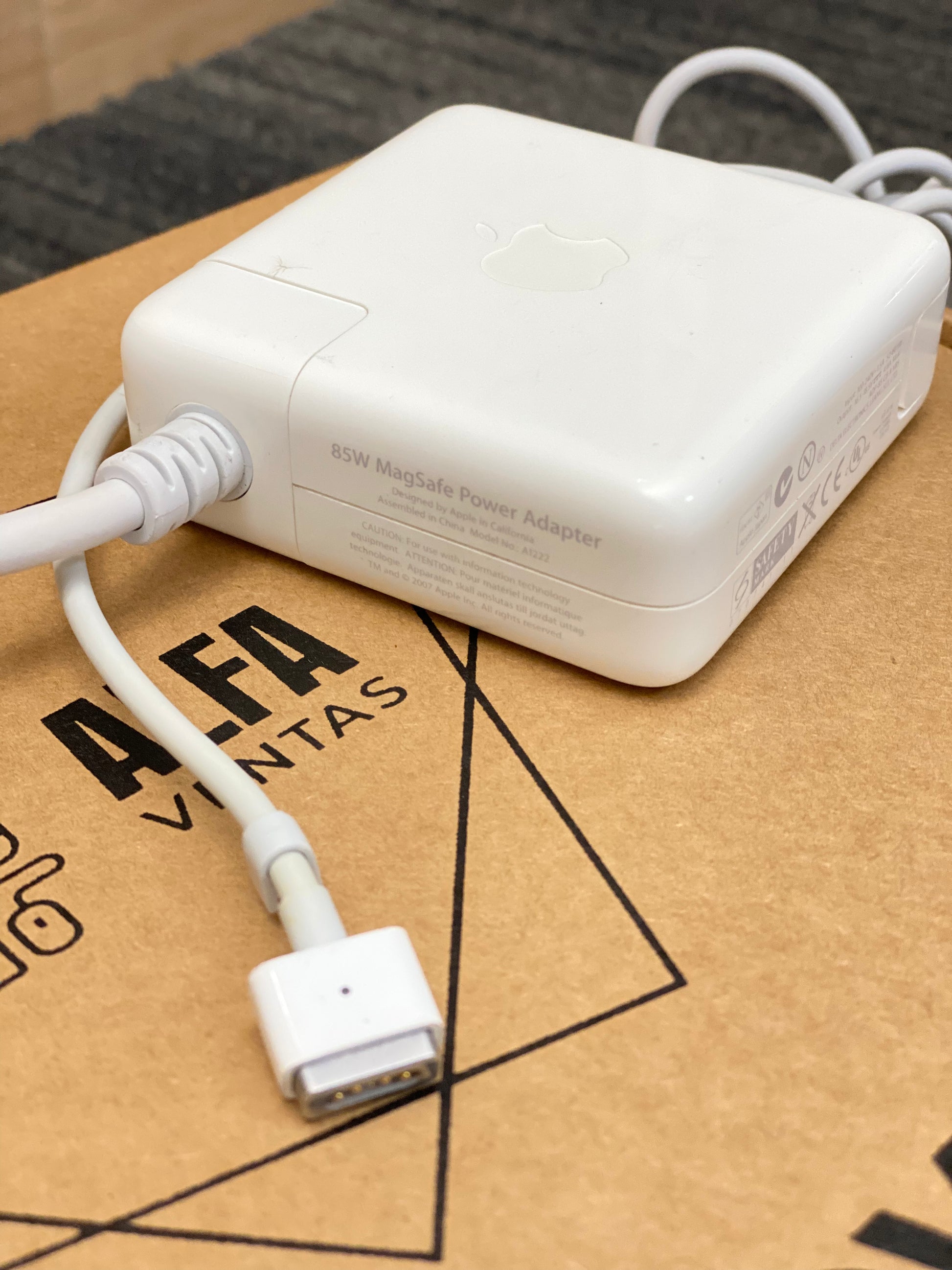 Cargador Apple Original 18.5V 4.6A Magsafe 85W A1222 Macbook Pro