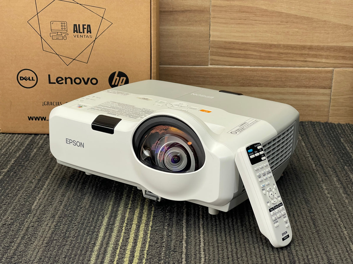 Proyector EPSON PowerLite 530 – WXGA | HDMI | LAN | 3200 lúmenes Con control