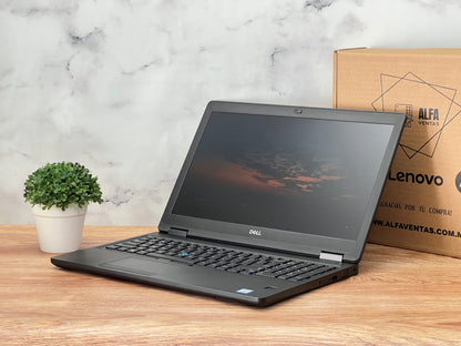 Laptop Dell Precision 3520 Core i7 7ma gen SSD 480GB 16GB RAM Pantalla 15.6" QUADRO M620 2GB Clase B