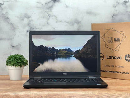 Laptop Dell Precision 3520 Core i7 7ma gen SSD 480GB 16GB RAM Pantalla 15.6" QUADRO M620 2GB Clase B