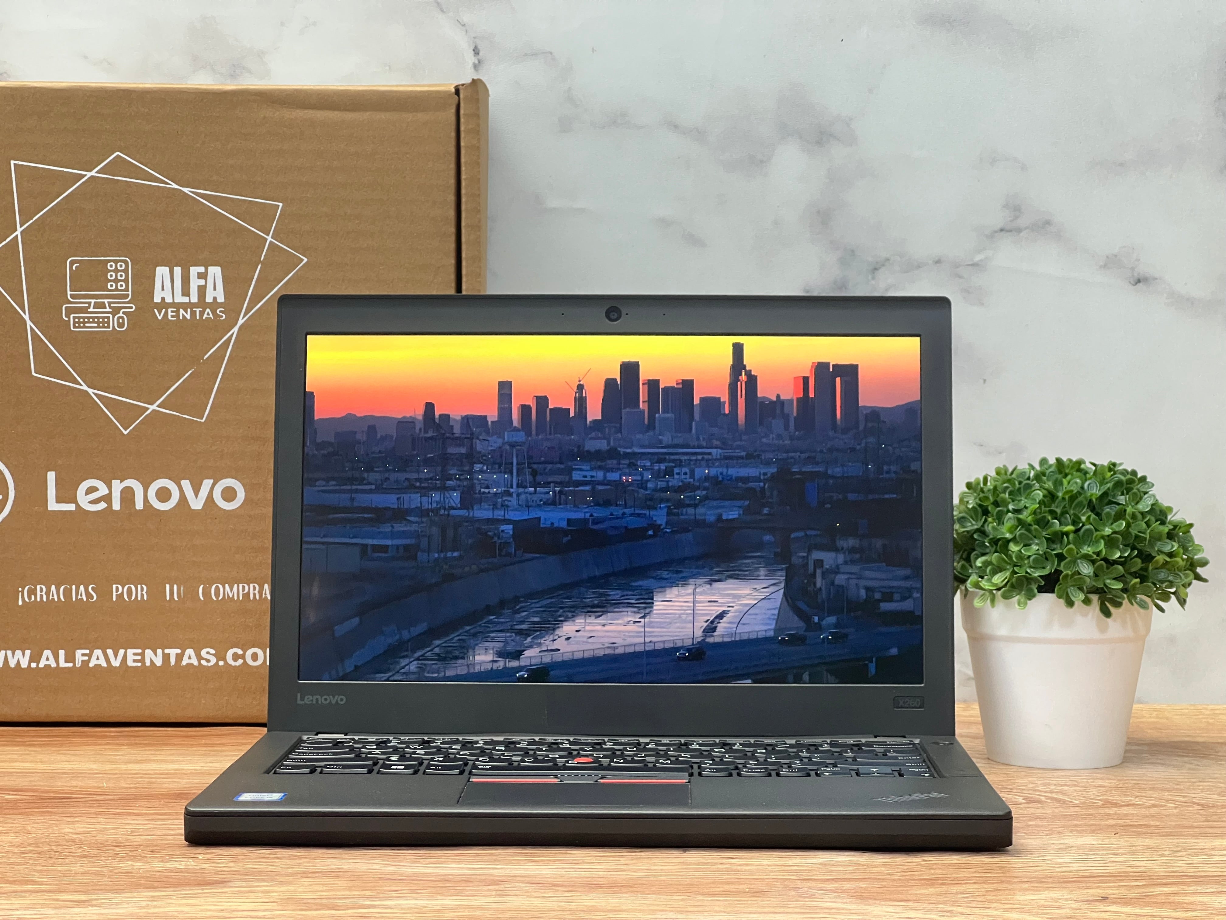 Laptop Lenovo Thinkpad x260 Core i5 6ta gen SSD 240GB RAM 16GB