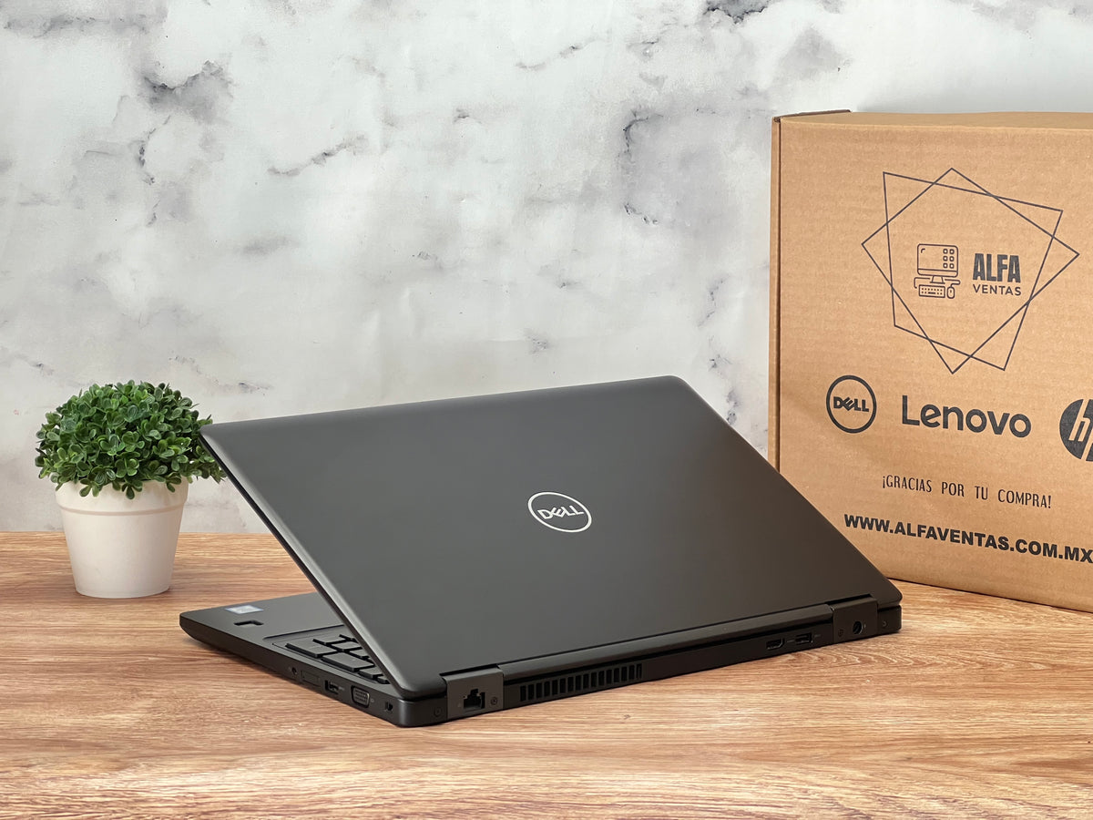 Laptop Dell Precision 3520 Core i7 7ma gen SSD 480GB 16GB RAM Pantalla 15.6" QUADRO M620 2GB Clase B