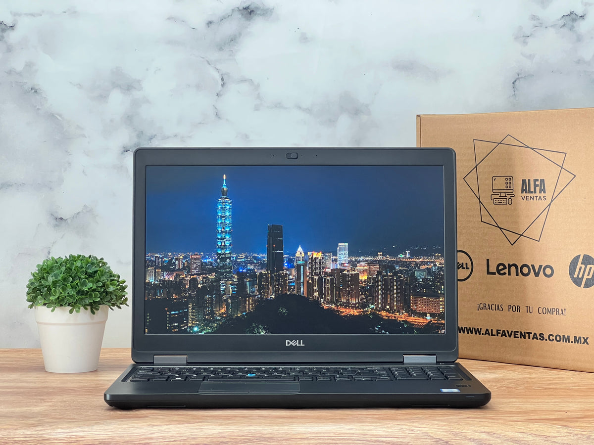 Laptop Dell Precision 3520 Core i7 7ma gen SSD 480GB 16GB RAM Pantalla 15.6" QUADRO M620 2GB Clase B