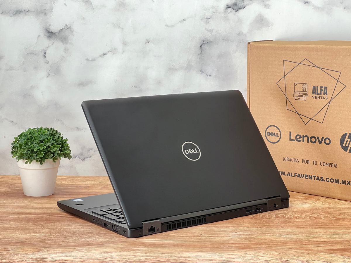 Laptop Dell Precision 3520 Core i7 7ma gen SSD 480GB 16GB RAM Pantalla 15.6" QUADRO M620 2GB Clase B