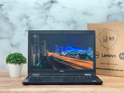Laptop Dell Precision 3520 Core i7 7ma gen SSD 480GB 16GB RAM Pantalla 15.6" QUADRO M620 2GB Clase B
